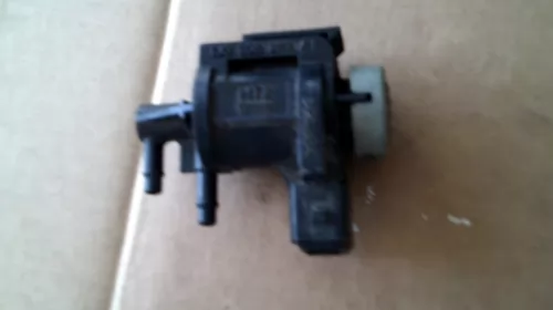 Senzor pentru Audi A6C5 , cod 1J0906283A [2]