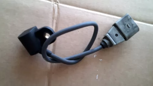 Senzor pentru Audi A6C6 , cod 03G906433A [2]