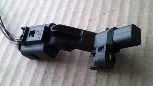 Senzor pentru Audi A6C6 , cod 045906433A [2]