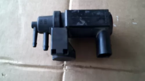 Senzor pentru Audi A6C6 , cod 059906628B [2]