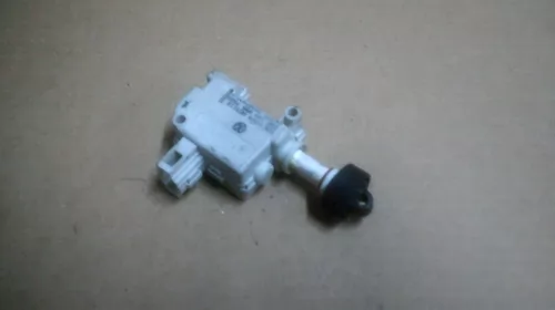 Senzor pentru Audi A6C6 , cod 3B0959782A [2]