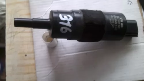 Senzor pentru Audi A6C6 , cod 3B7955681 [1]