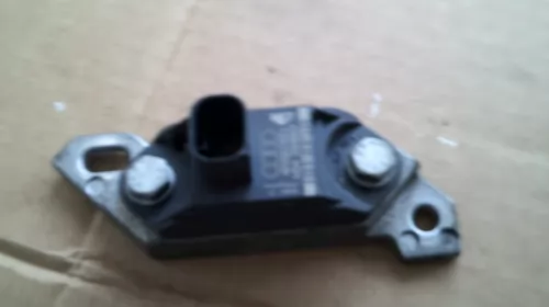 Senzor pentru Audi A6C6 , cod 4F0907651 [2]