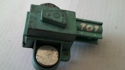 Senzor pentru Audi A6C6 , cod 4F0955557 [2]