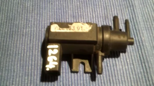 Senzor pentru Audi A6C6 , cod 70218300 [1]