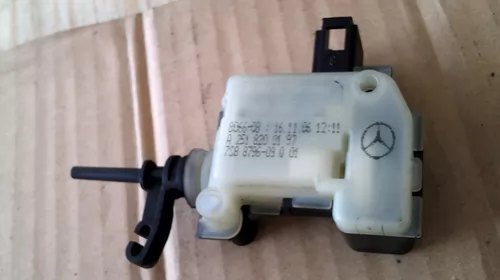 Senzor pentru Mercedes CLS W219, cod A2518200197 [2]
