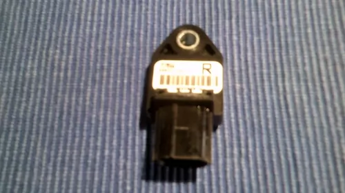 Senzor pentru Toyota Avensis T250, cod 8983305010 [2]