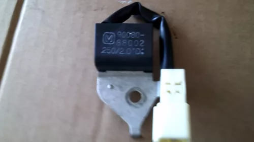 Senzor pentru Toyota Avensis T250, cod 90080-88002 [1]