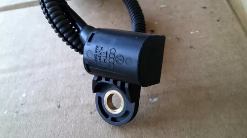Senzor pentru Volkswagen Golf 6, cod 03L907601 [1]