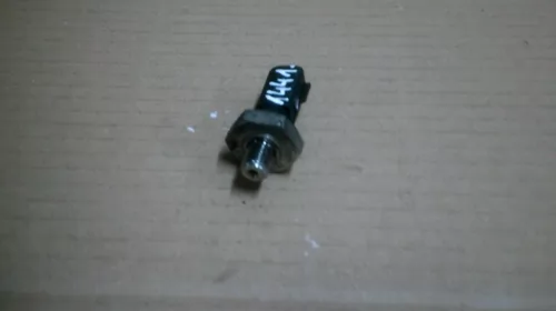 Senzor pentru Volkswagen Passat B6, cod 036919081C [2]