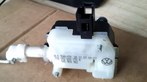 Senzor pentru Volkswagen Touran 1T, cod 1T0810773A [2]