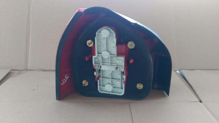 Stop dreapta Audi A3 8L, facelift 8L0945096B, an 2001-2003 [3]