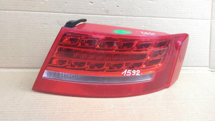 Stop dreapta pentru Audi A5 8T, cod 8T8945096D [2]