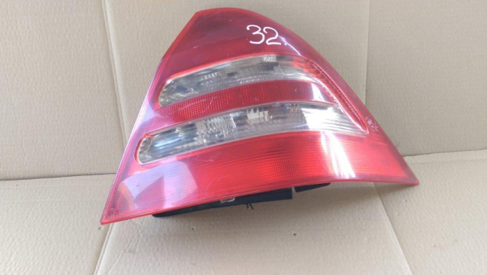 Stop dreapta Mercedes C-Class, W203, berlina, sedan, an 2000-2007 [2]