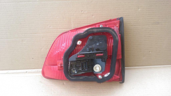 Stop dreapta pentru Volkswagen Touran 1T, cod 2TZ010469 [3]