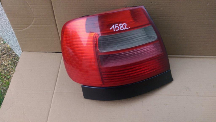 Stop pentru Audi A4 B5, Sedan [1]