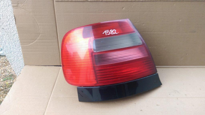 Stop pentru Audi A4 B5, Sedan [2]
