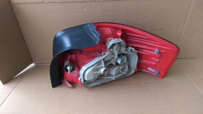 Stop stanga pentru Audi A3 8P, cod 8P0945095A [3]