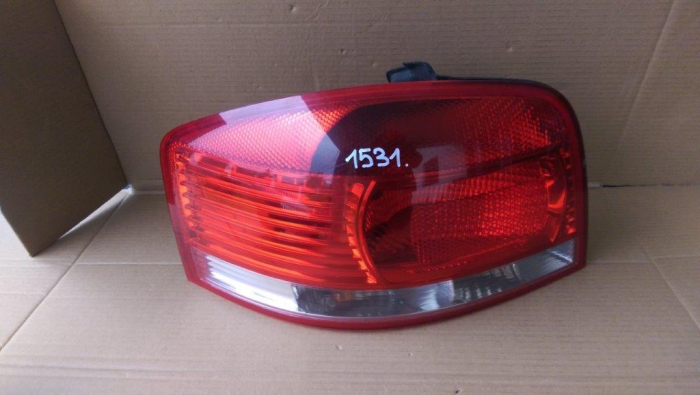 Stop stanga pentru Audi A3 8P, cod 8P0945095A [2]