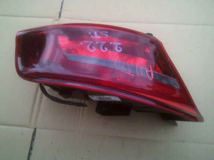 Stop stanga Audi A3 8V, sportback , cod 8V4945095, an 2013-2021 [2]