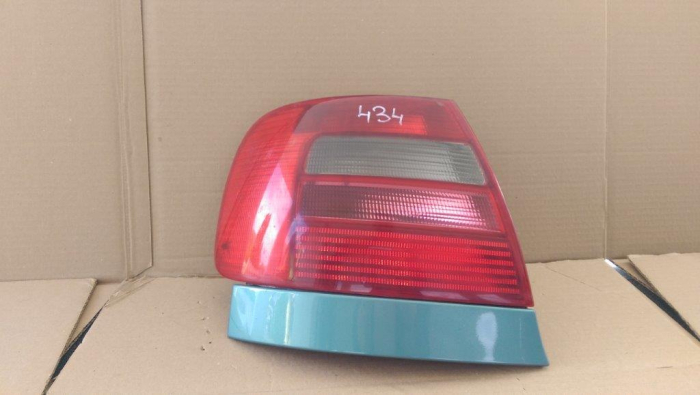 Stop stanga Audi A4 B5, facelift, limuzina, cu ornament, 8D0945095D, an 1998-2001 [2]