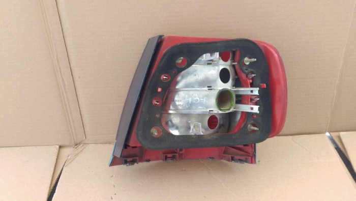 Stop stanga Audi A4 B5, facelift, limuzina, cu ornament, 8D0945095D, an 1998-2001 [3]