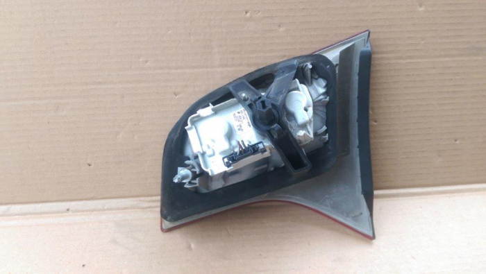 Stop stanga pentru Audi A4 B7, break, cod 8E9945093 [3]