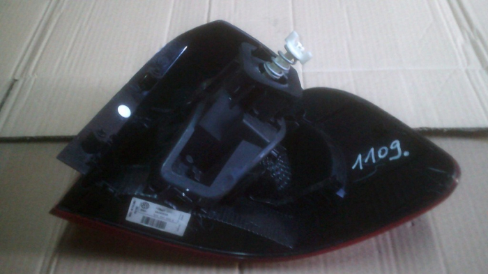 Stop stanga pentru Volkswagen Golf 6, hatchback, cod 5K0945111   ,   5K0945095E [2]