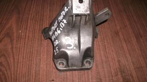 Suport dreapta pentru Audi A4B7 , motorizare 2.5 diesel, cod 8E0199308J [1]
