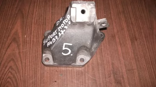 Suport dreapta pentru Audi A4B7 , motorizare 3.0 diesel, cod 8E0199308AK [1]
