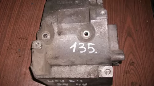 Suport pentru Audi A4B5 , motorizare 1.9 diesel, cod 038260885C [1]