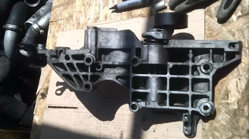 Suport pentru Audi A4B8 , motorizare 2.0 diesel, cod 03L903143D [2]