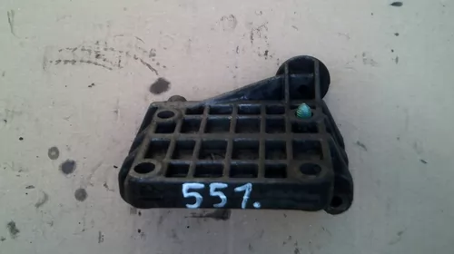 Suport pentru Audi A6C6 , motorizare 3.0 diesel, cod 059903143K [1]