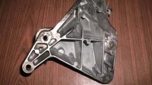 Suport pentru BMW Seria 3 E90, motorizare 2.0 diesel, cod 2211-6760309-06 [1]