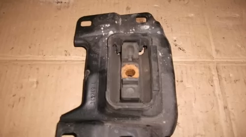 Suport pentru Volvo V50 , motorizare 2.0 diesel, cod 4N51-7M121 [2]