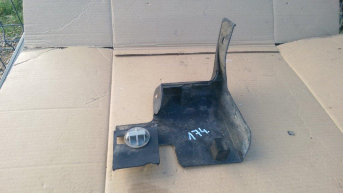 Aparatoare noroi prag fata stanga pentru Mazda CX7 ER, cod EG2151PP1 [2]