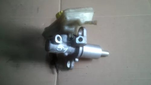 Pompa frana cu vas pentru Audi A6C6 , cod 8E0611301G [2]