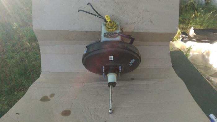 Tulumba pentru Volkswagen Golf 4, cod 1J1814105H   ,   1J1611349 [1]
