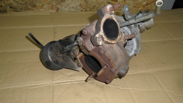 Turbosuflanta pentru Lexus IS220 XE20, motorizare 2.2 diesel, cod 17201-26010 , VB15 [2]