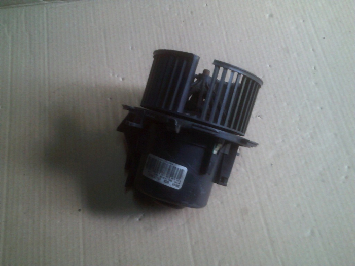 Ventilator aeroterma bord pentru Renault Master 2, cod BEHR B0336 an 1997-2010 [2]