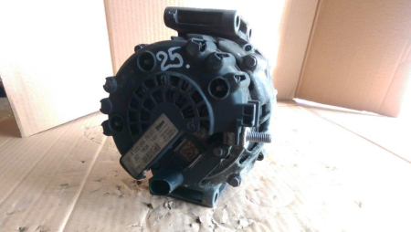 Alternator Mercedes E-Class W212, motor 2.2cdi, 180A, cod A0009067900, FG18S077, an 2009-2016, cu defect la carcasa conform poze [1]