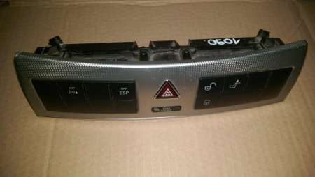 Butoane - Bloc butoane bord, consola, avarii Mercedes CLK A209, A2096890031, an 2001-2009