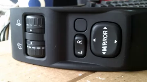 Electrica si electronica auto - Butoane pentru Subaru Forester 3, cod 83002FG000