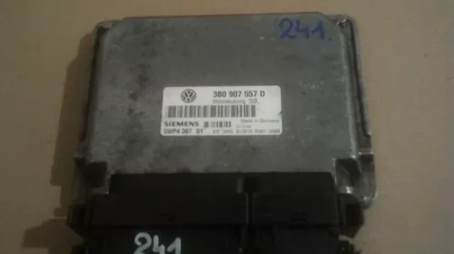 Module si calculatoare - Calculator motor pentru Audi A6C5 , motorizare 1.8 Benzina, cod 4B0907557D, 5WP436701