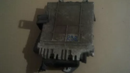 Module si calculatoare - Calculator motor pentru Volkswagen Caddy 2, motorizare 1.9 Diesel, cod 028906021HA, 0281001701