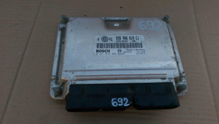 Calculator motor pentru Volkswagen Golf 4, motorizare 1.9 diesel, cod 038906019CJ   ,   0281010302 [2]