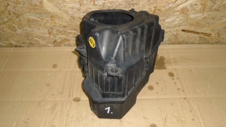 Alte anexe - Carcasa filtru aer dreapta pentru Audi A8 D3, motorizare 4.0 diesel, cod 4E0133824D