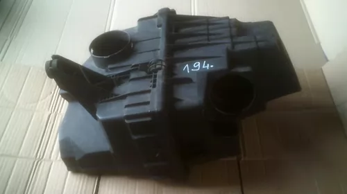 Alte anexe - Carcasa filtru aer pentru Volkswagen T5 , motorizare 2.5 diesel, cod 7H0129601J , 7H0129607F