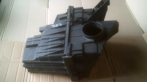 Carcasa filtru aer pentru Volkswagen T5 , motorizare 2.5 diesel, cod 7H0129601J , 7H0129607F [1]