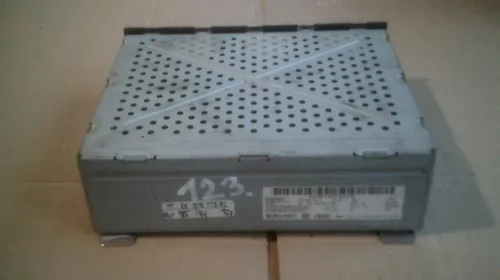 Unitate radio, modul radio Audi Q7 4L, an de fabricatie 2005 - 2010, cod 4E0035541P, 4E0910541M [2]